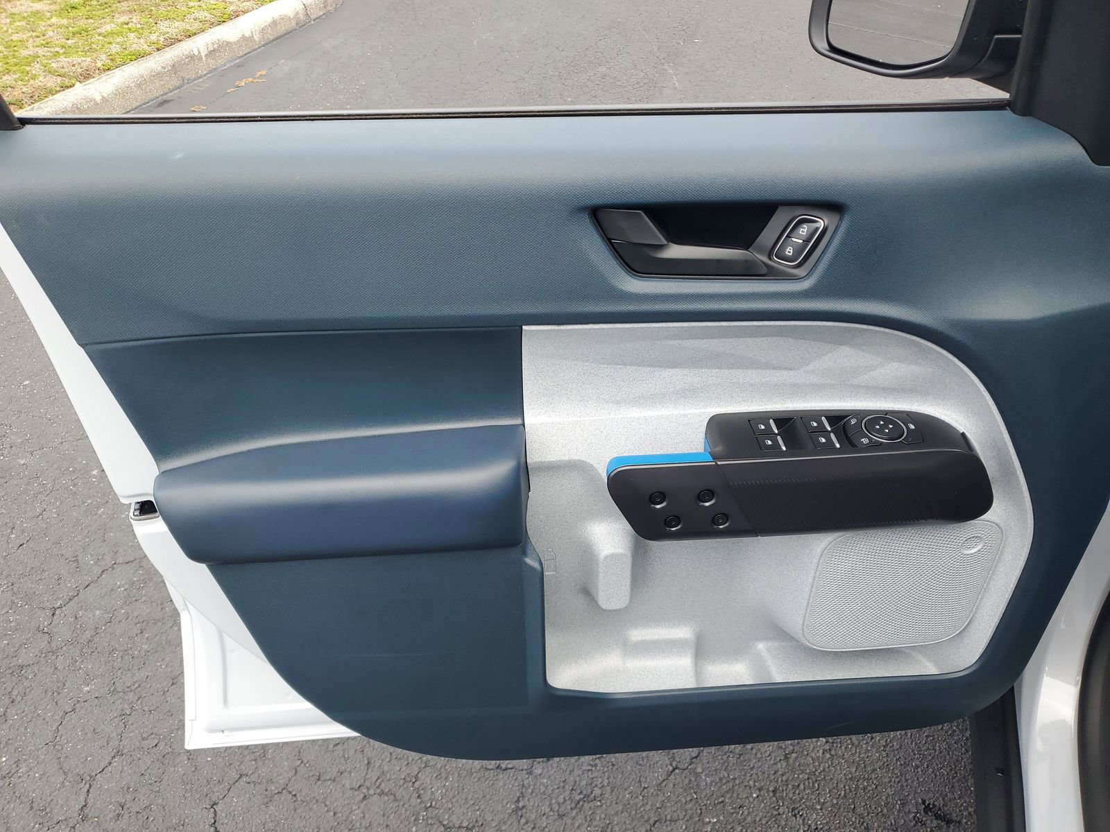 Certified 2025 Ford Maverick XLT w/ Equipment Group 301A image 12