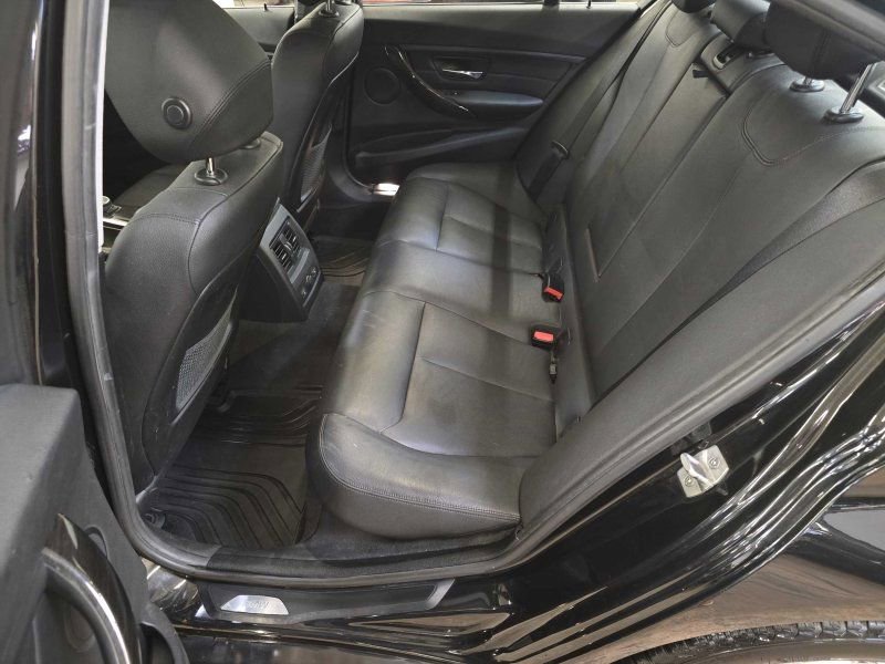Used 2015 BMW 328i xDrive Sedan AWD/4WD image 8
