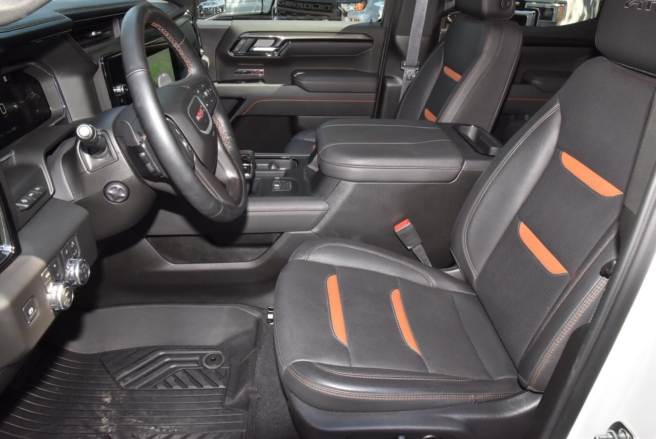 Used 2026 GMC Sierra 1500 AT4 w/ AT4 Premium Package AWD/4WD image 13