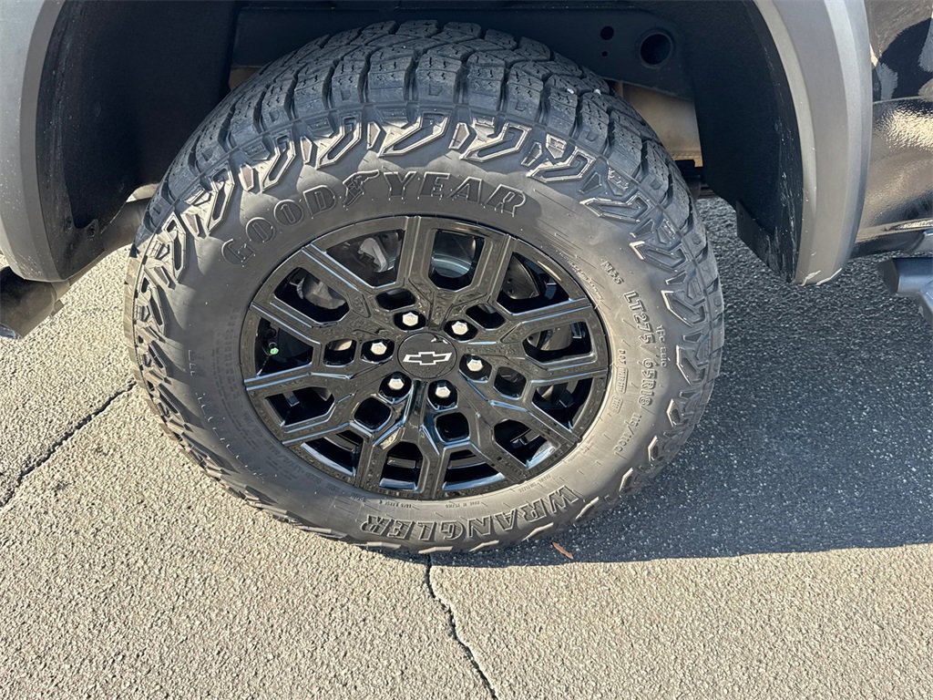 Used 2024 Chevrolet Colorado Trail Boss w/ Technology Package image 18