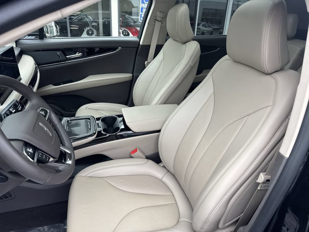 Certified 2023 Lincoln Nautilus Reserve AWD/4WD image 13