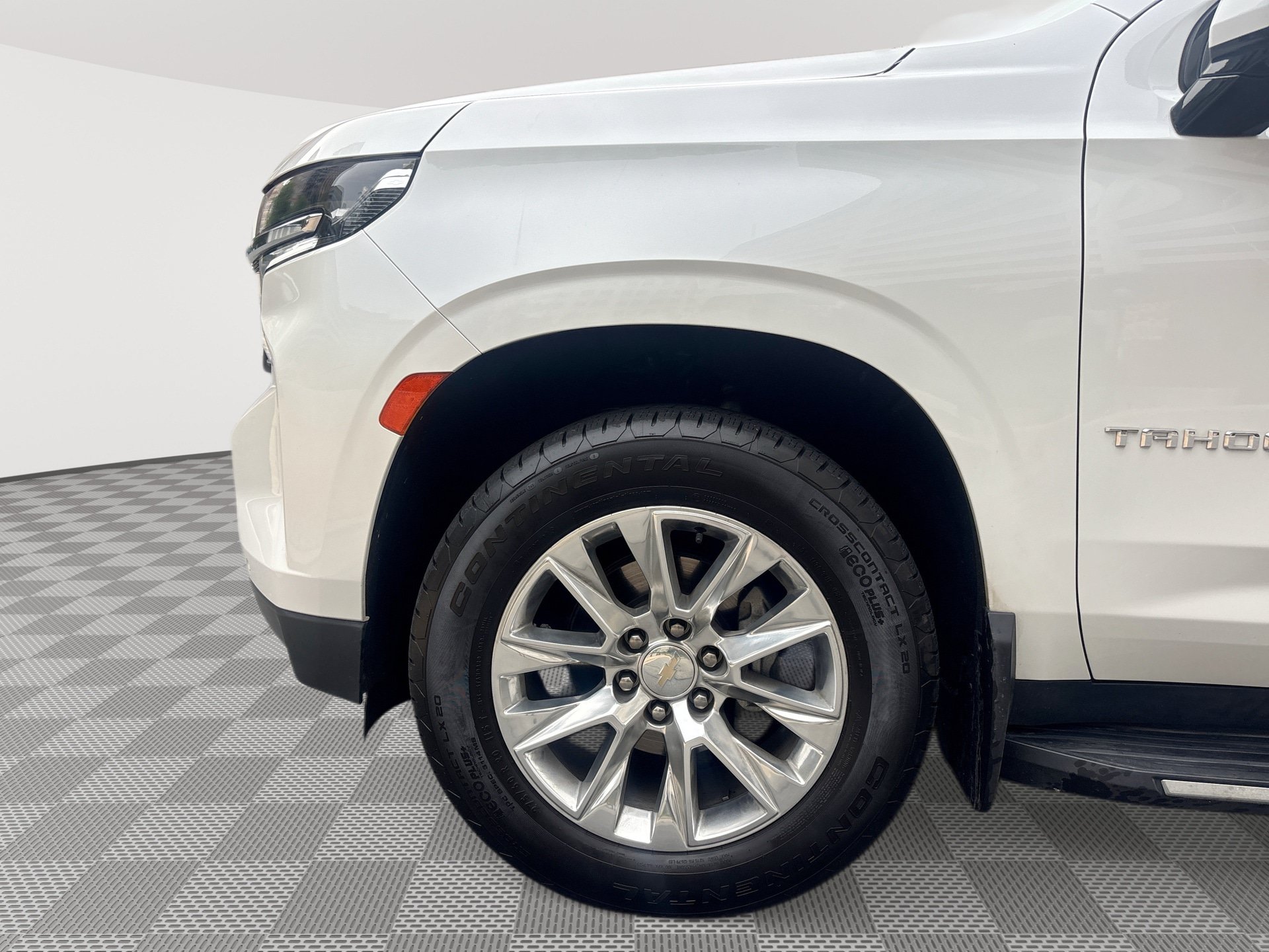 Used 2022 Chevrolet Tahoe LT w/ LT Signature Package AWD/4WD image 19
