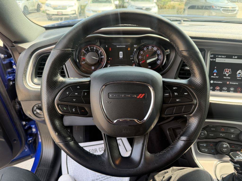Used 2022 Dodge Challenger SXT w/ Driver Convenience Group AWD/4WD image 13