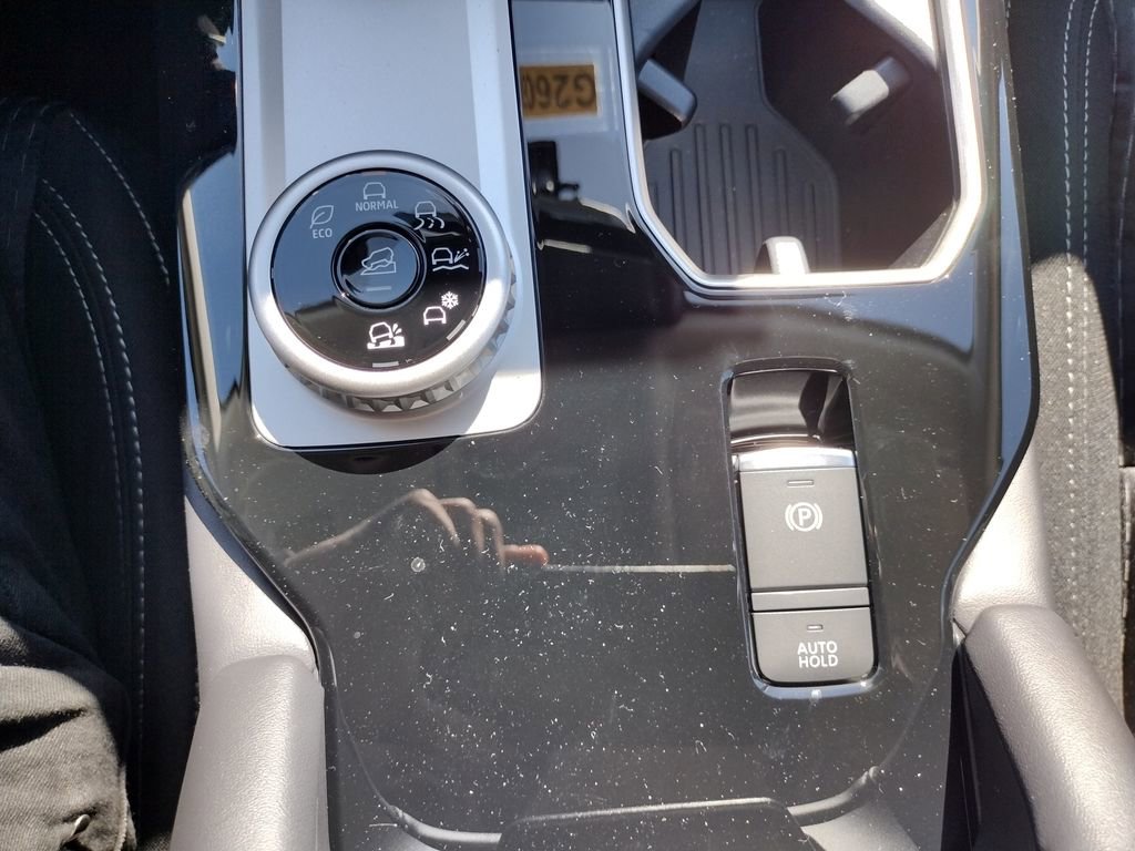 New 2026 Mitsubishi Outlander ES image 25