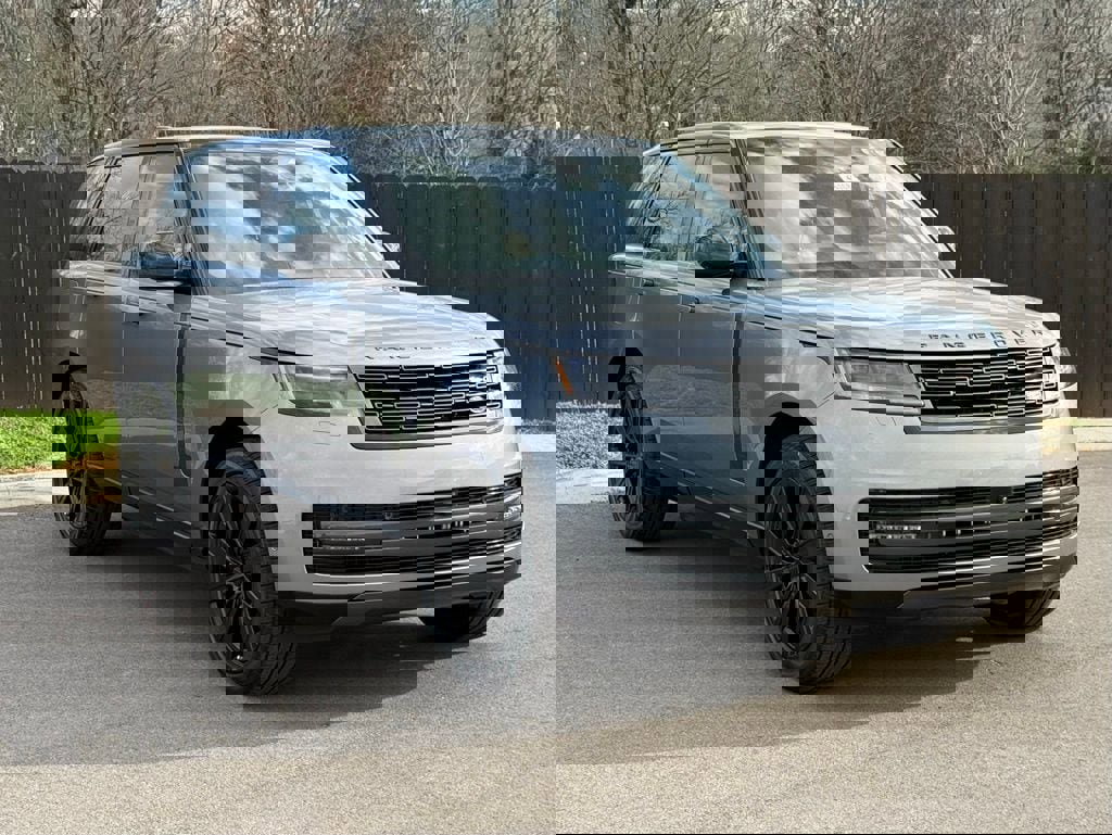 New 2026 Land Rover Range Rover SE image 8