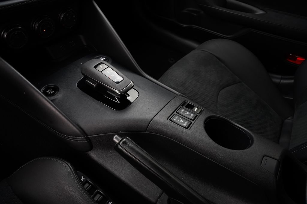 Used 2024 Nissan Z Performance w/ Floor Mat Package RWD image 5