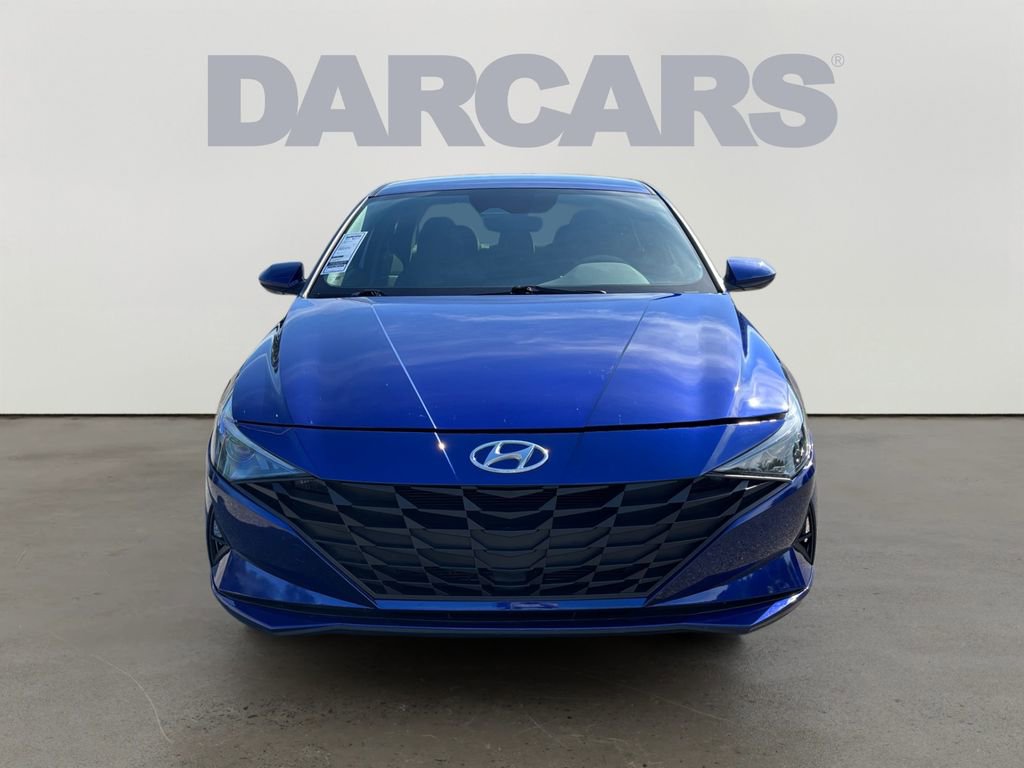 Used 2023 Hyundai Elantra SEL w/ Convenience Package FWD image 2