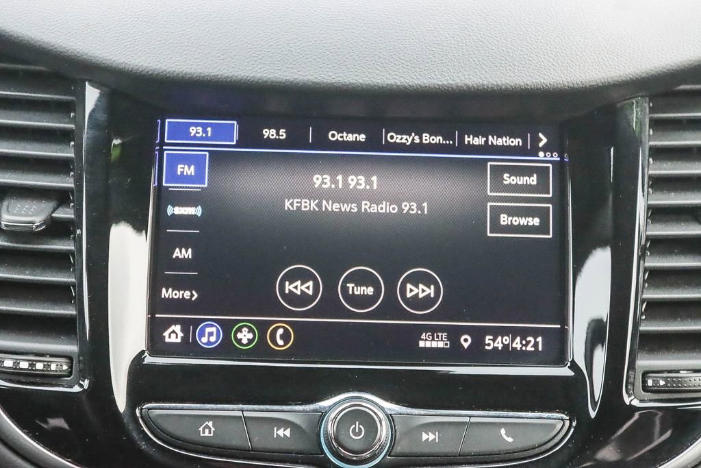 Used 2022 Chevrolet Trax LT w/ LT Convenience Package image 18