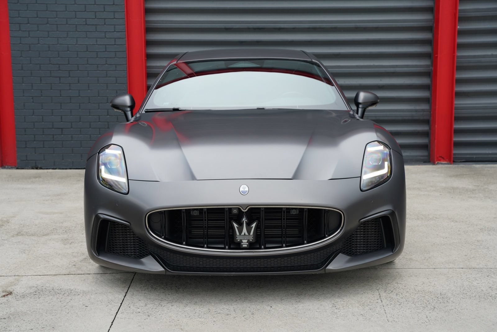 Used 2024 Maserati GranTurismo Trofeo AWD/4WD image 3
