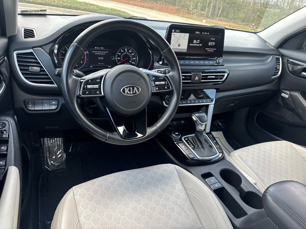 Used 2021 Kia Seltos SX w/ SX Sunroof Package image 22