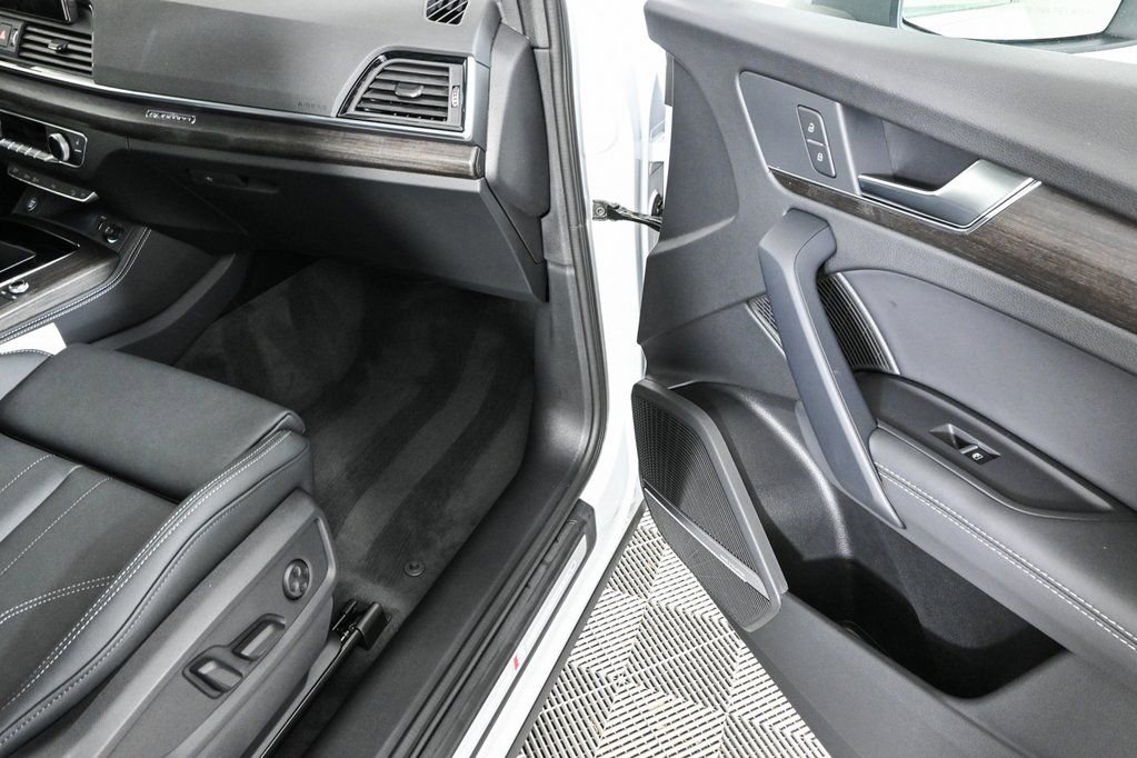 New 2025 Audi Q5 2.0T Premium Plus AWD/4WD image 25