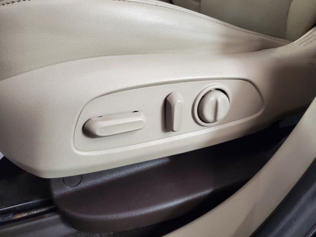 Used 2019 GMC Acadia Denali FWD image 17