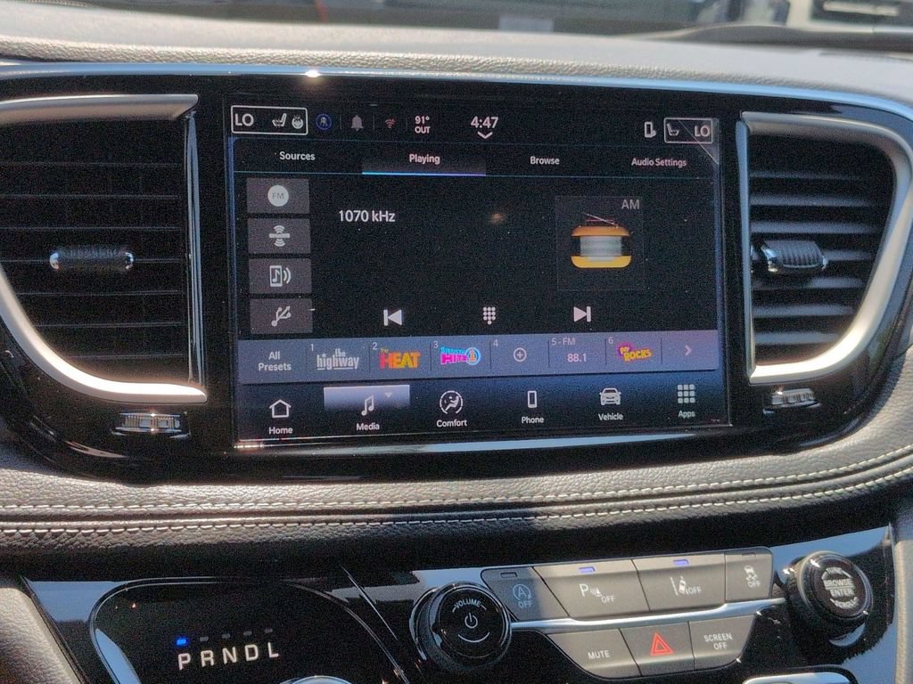 New 2027 Chrysler Pacifica Select FWD image 21