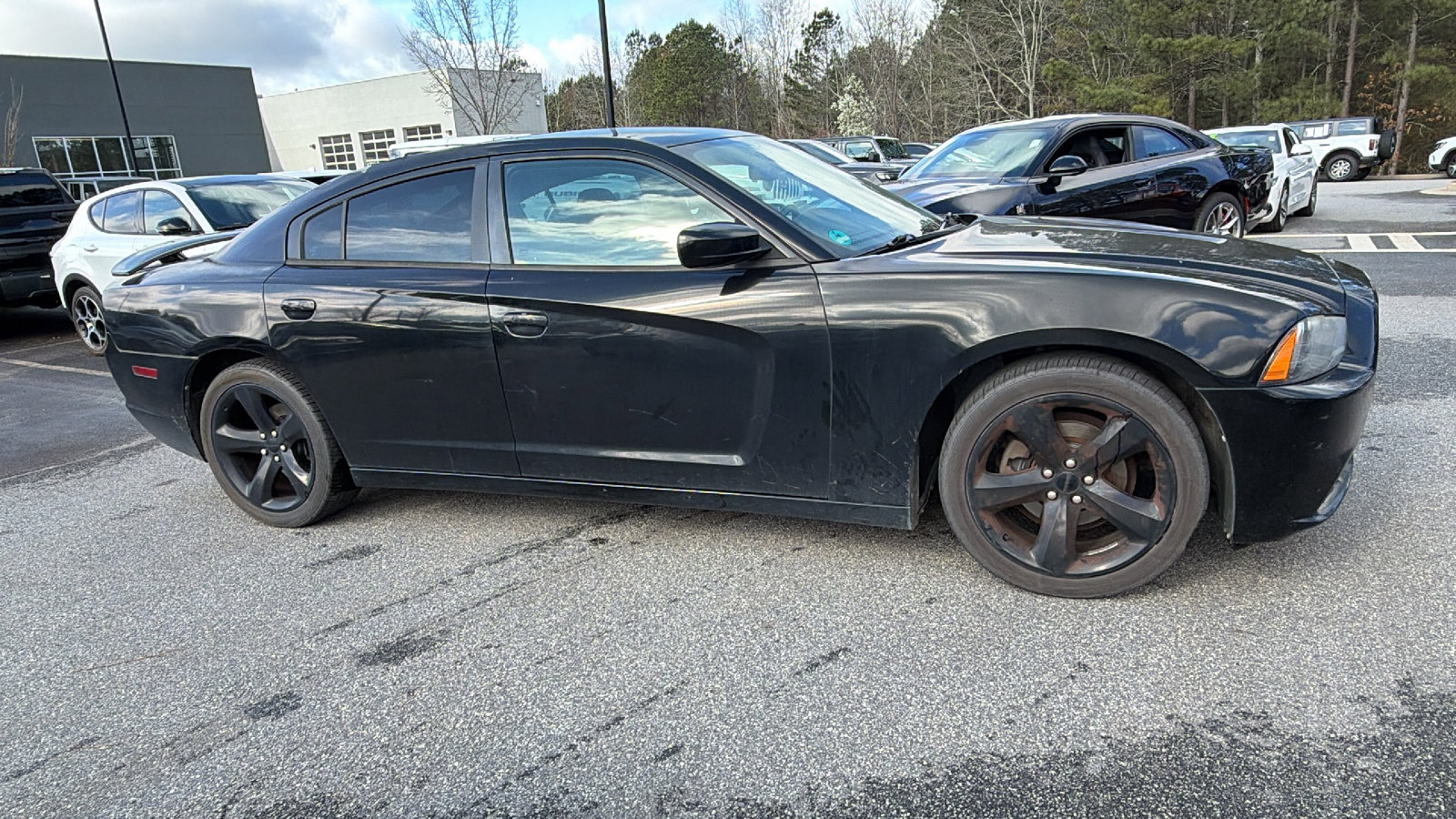 Used 2014 Dodge Charger SXT w/ Blacktop Package image 7