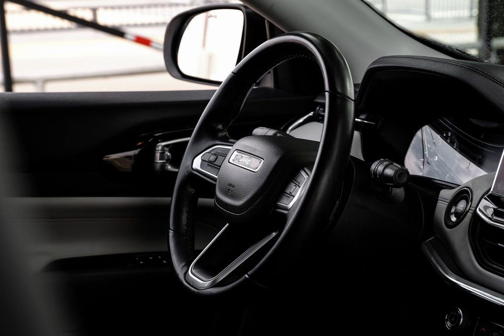Used 2022 Jeep Compass Limited image 24
