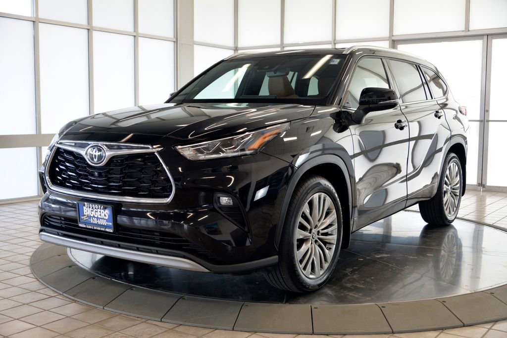 Used 2022 Toyota Highlander Platinum AWD/4WD image 4