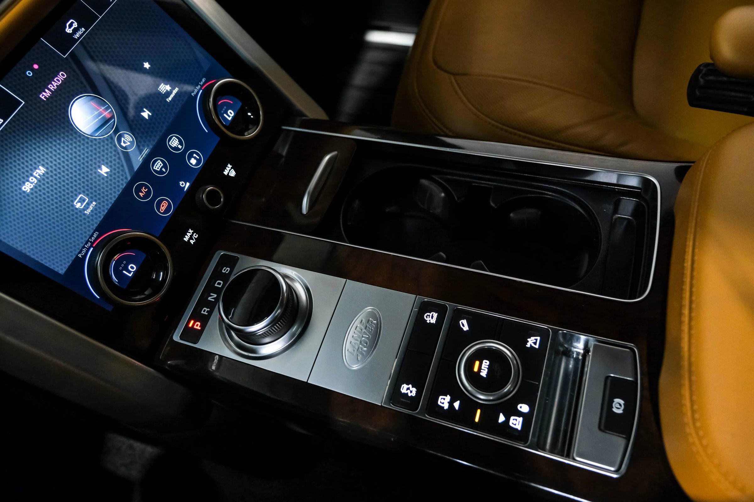 Used 2019 Land Rover Range Rover Long Wheelbase Autobiography image 32