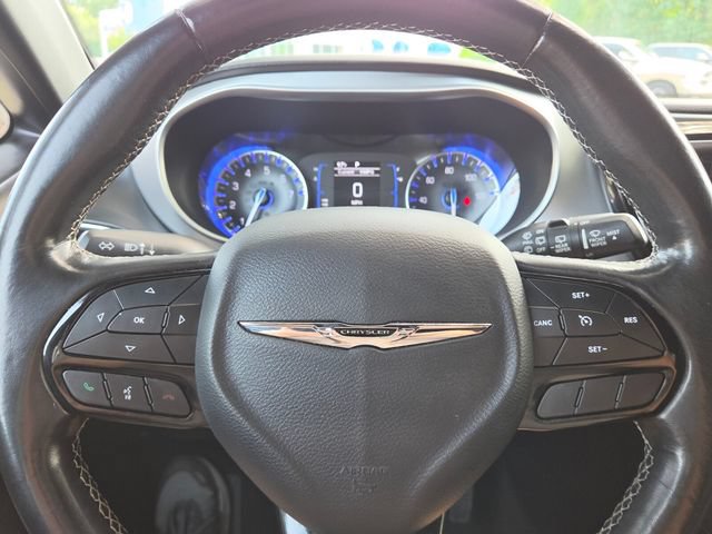 Used 2019 Chrysler Pacifica Touring Plus w/ S Appearance Package FWD image 19