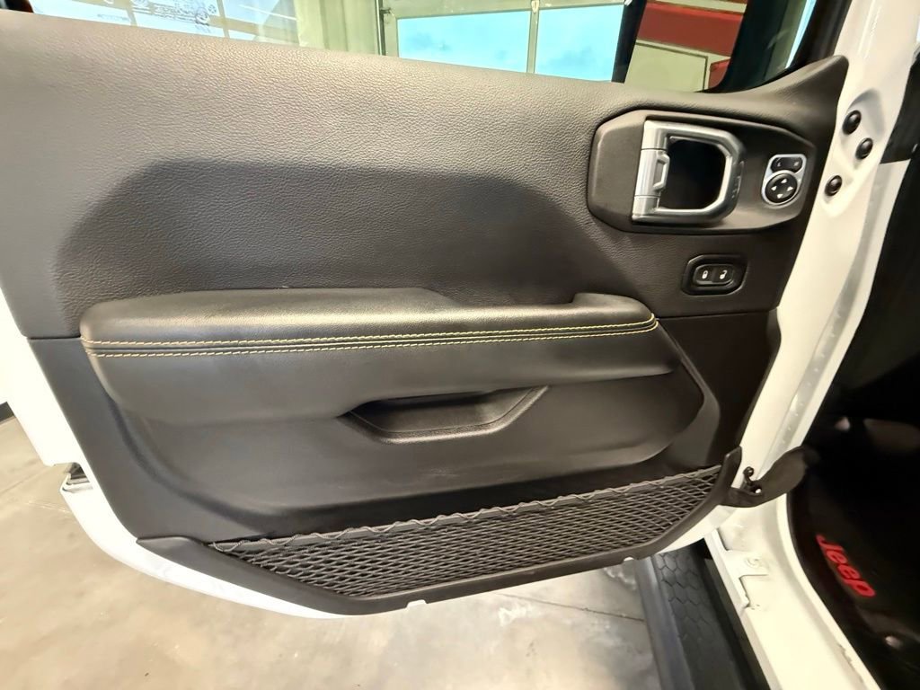 Used 2024 Jeep Wrangler Sahara w/ Dual Top Group image 23