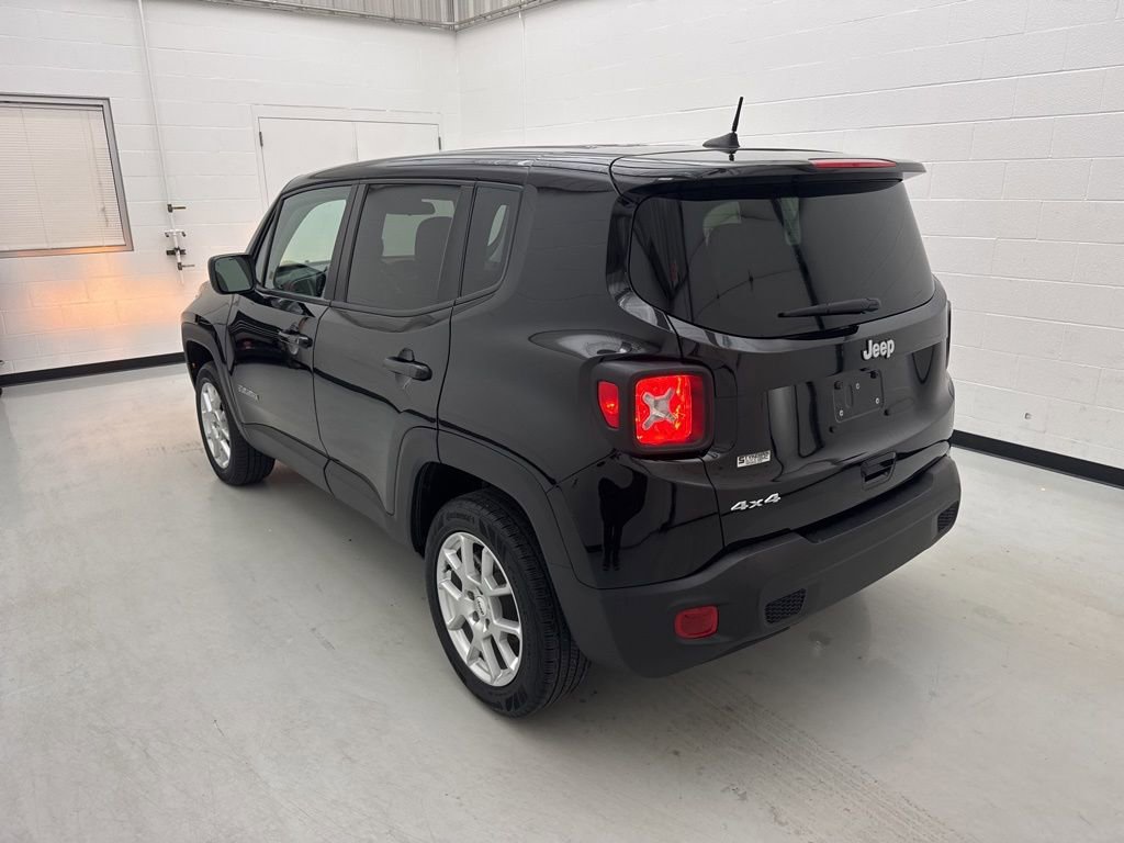 Used 2023 Jeep Renegade Latitude image 9