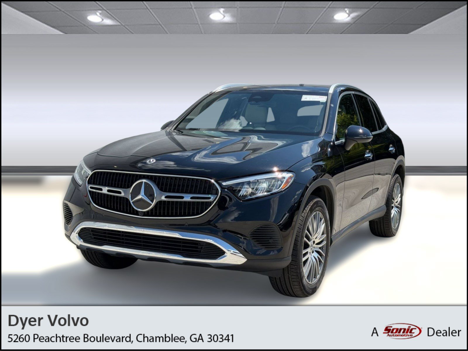 Used 2024 Mercedes-Benz GLC 300 4MATIC image 1