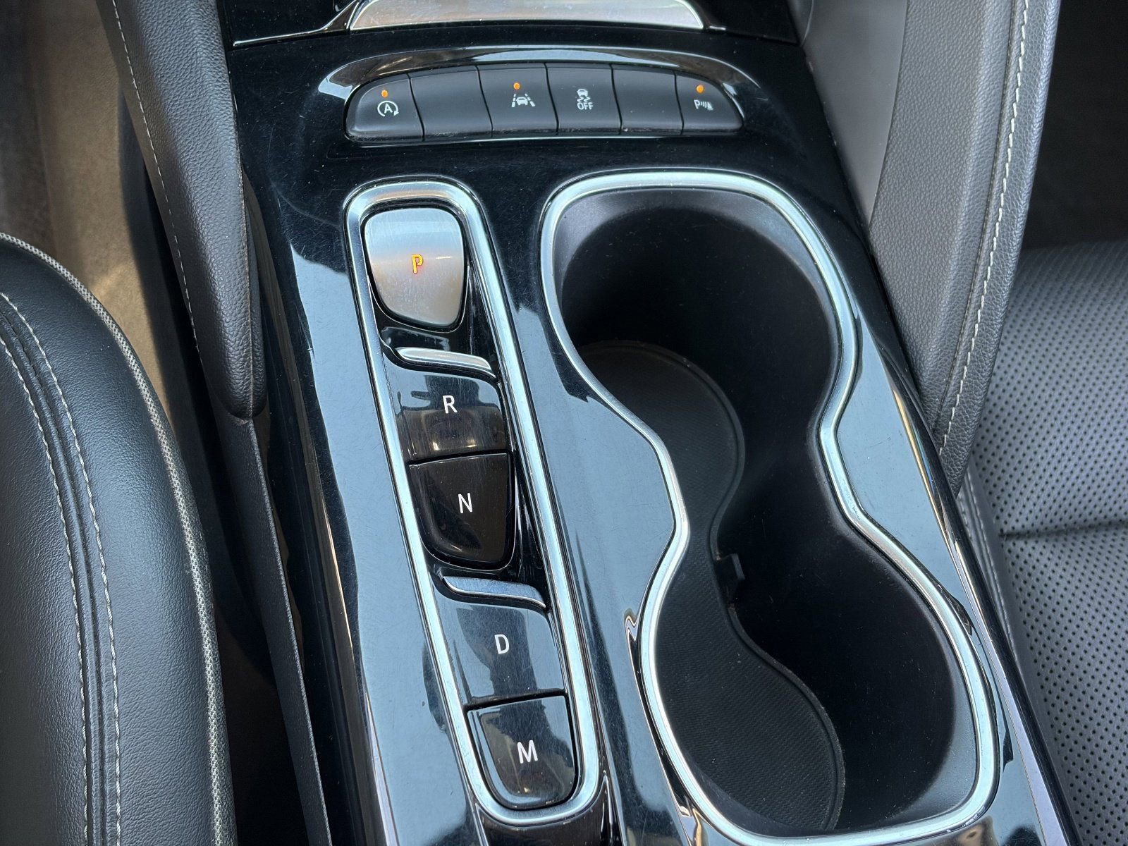 Certified 2022 Buick Envision Essence w/ Technology Package I FWD image 32