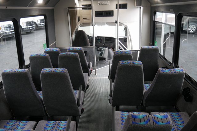 Used 2014 Chevrolet Express 4500 w/ Shuttle Bus Package image 20