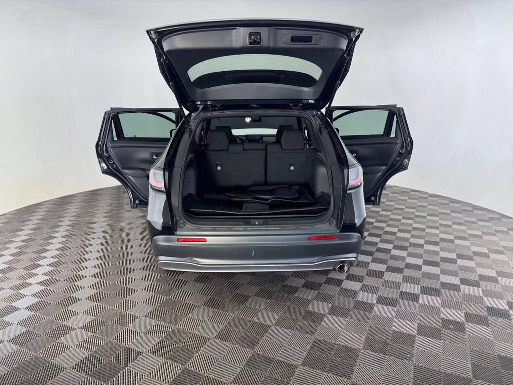 Certified 2025 Honda HR-V Sport image 16