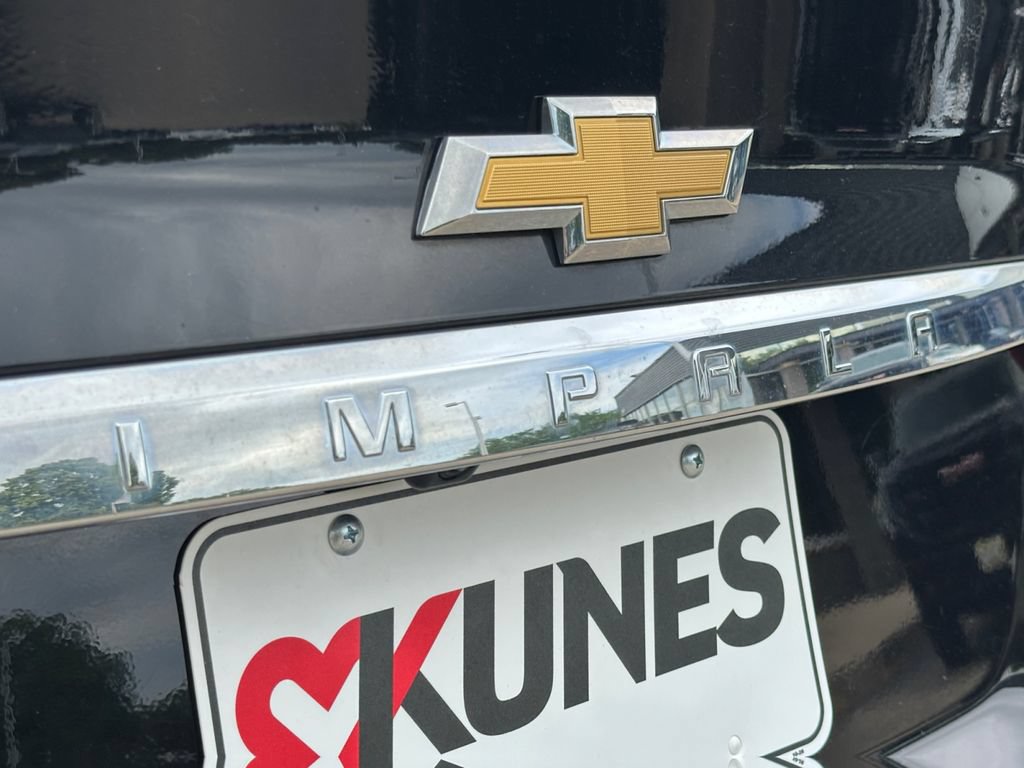 Used 2015 Chevrolet Impala LTZ FWD image 40