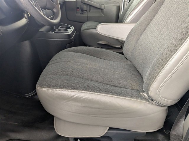Used 2024 Chevrolet Express 2500 w/ Driver Convenience Package image 13