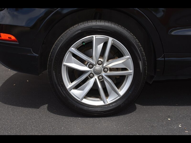 Used 2018 Audi Q3 2.0T Premium FWD image 39