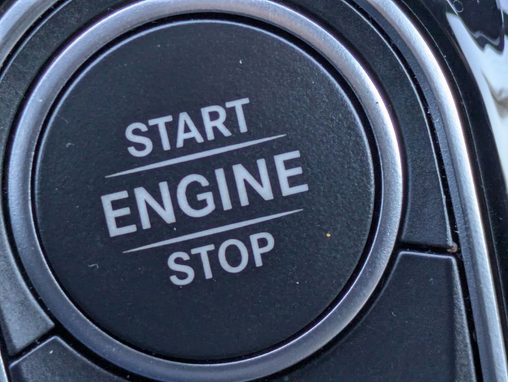 Used 2025 Mercedes-Benz GLA 250 4MATIC image 21