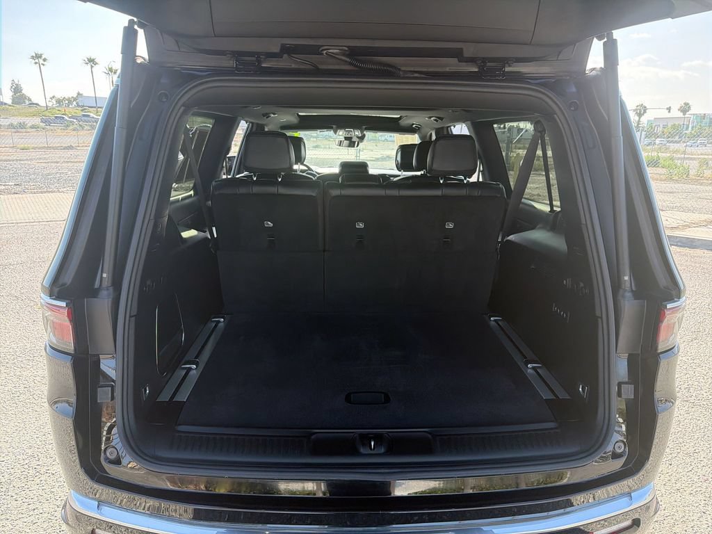 Used 2023 Jeep Wagoneer L Series III w/ Premium Group I RWD image 21