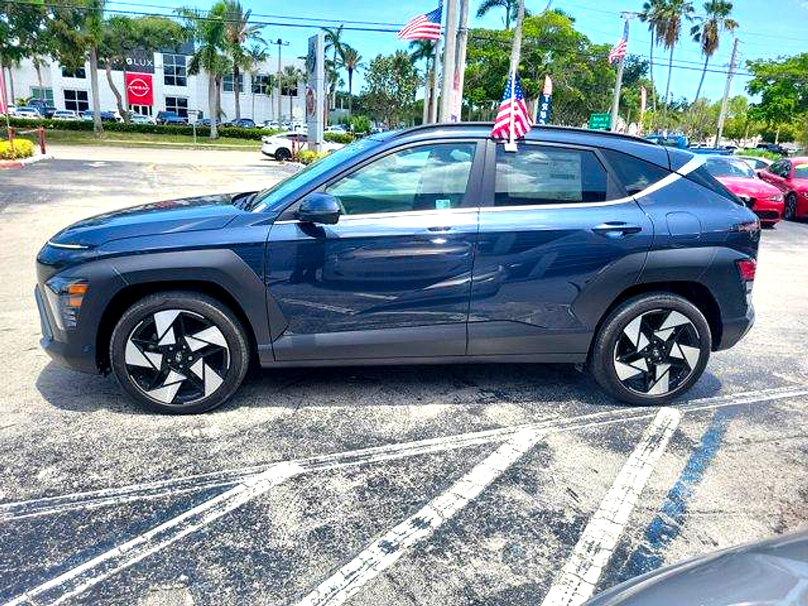 Used 2024 Hyundai Kona Limited FWD image 4
