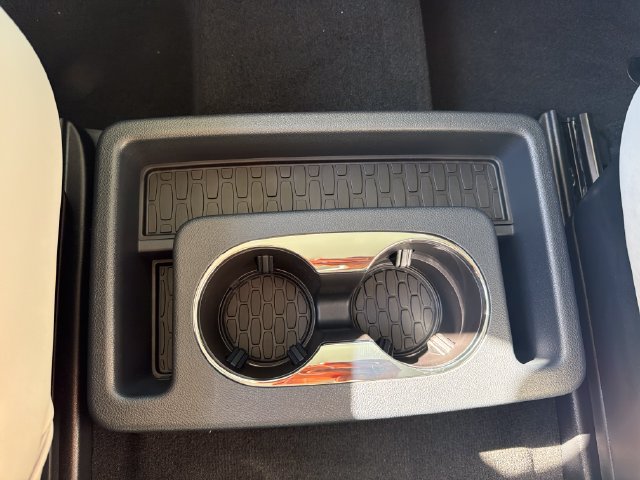 New 2026 Lincoln Aviator AWD w/ Jet Appearance Package image 16