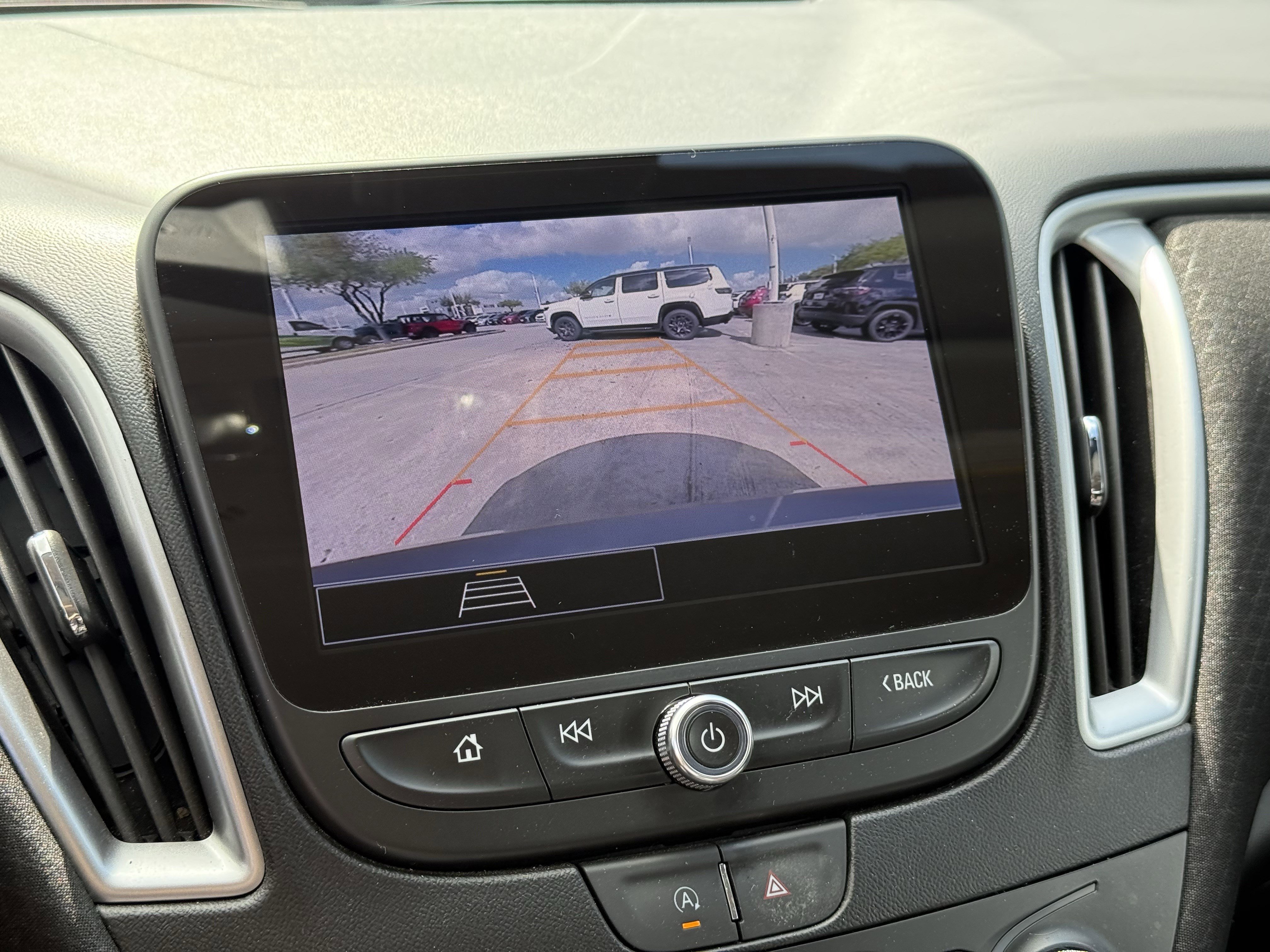 Used 2024 Chevrolet Malibu LT image 23