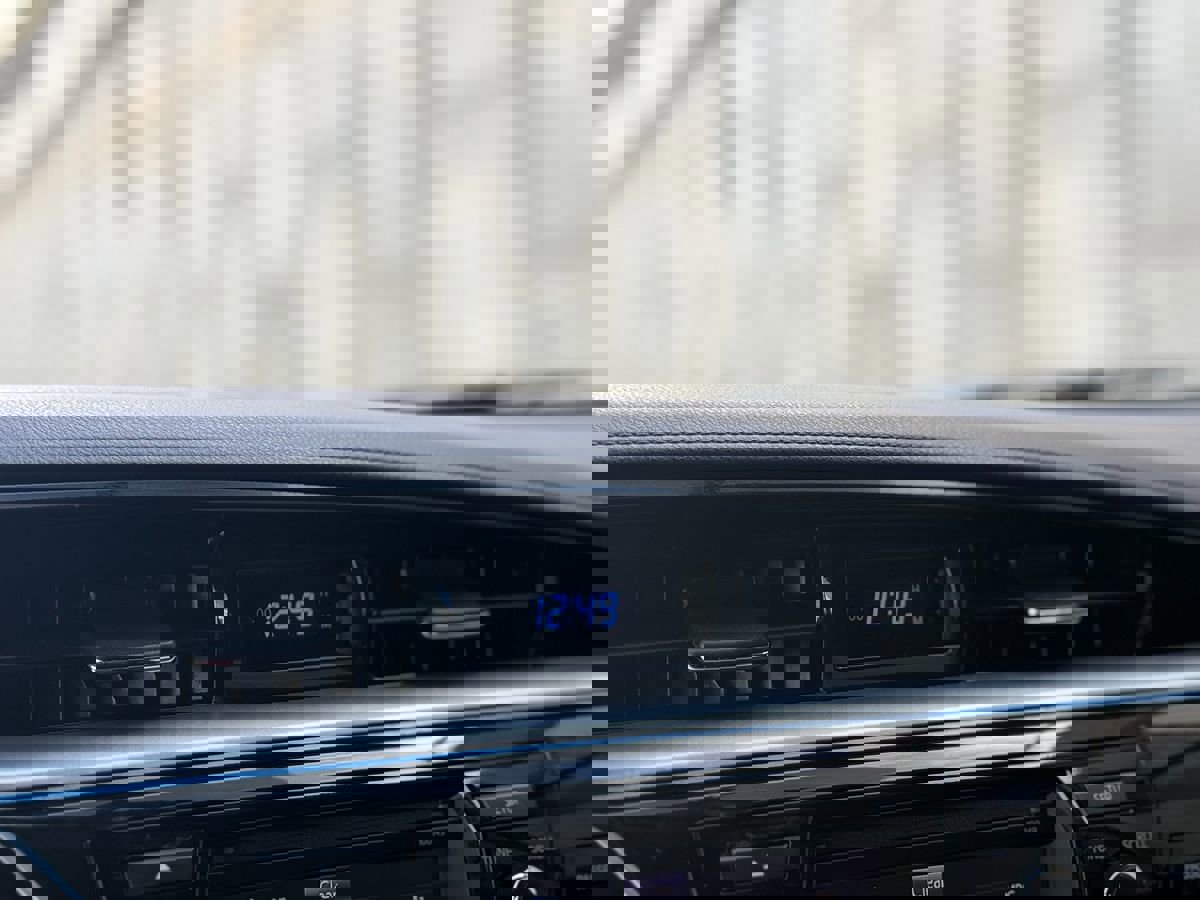 Used 2015 Toyota Corolla S image 21