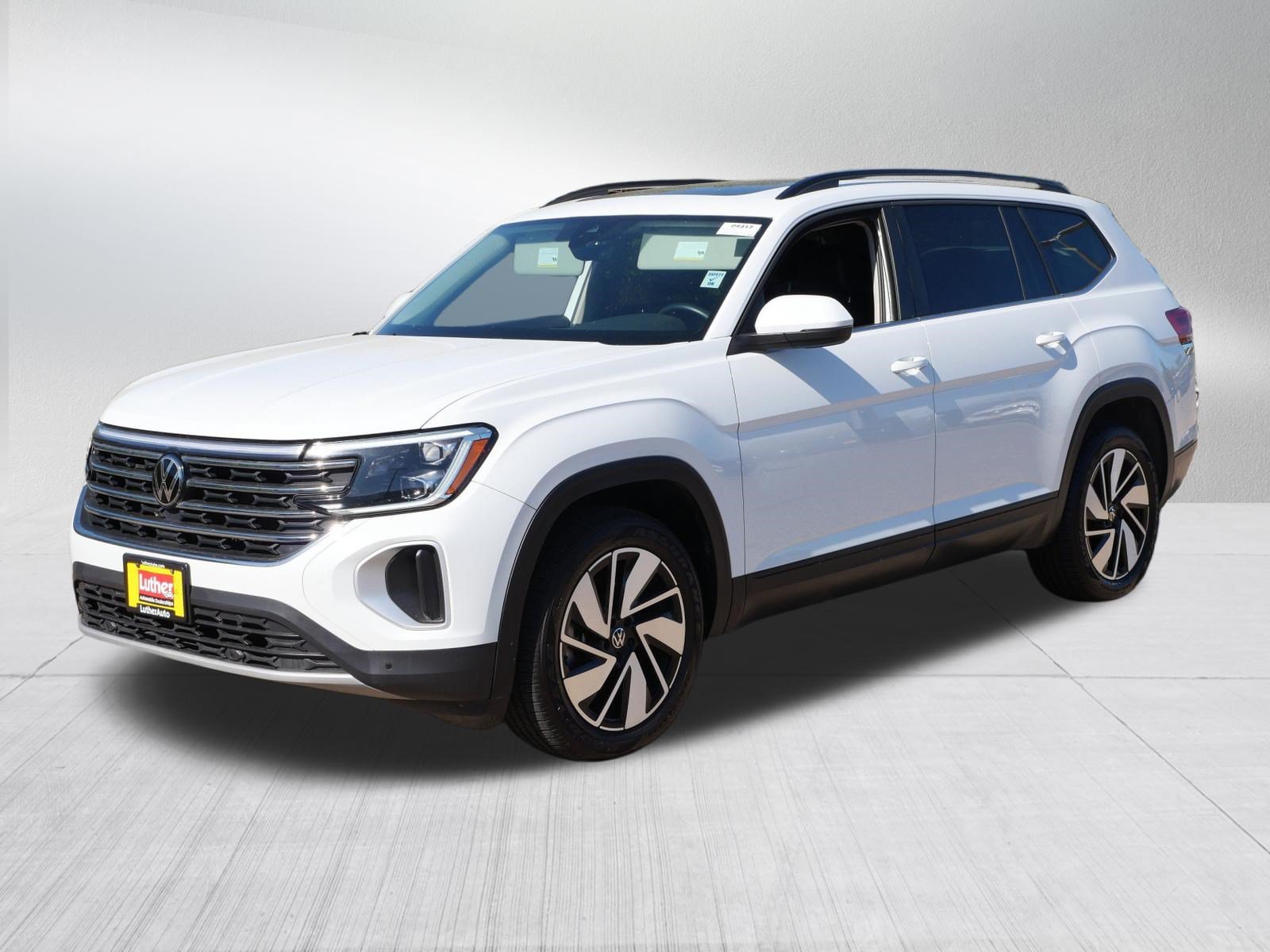 Certified 2024 Volkswagen Atlas SE AWD/4WD image 3