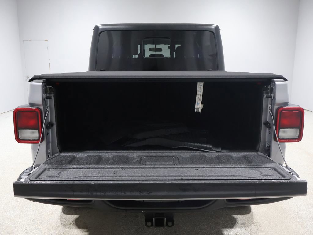 Certified 2020 Jeep Gladiator Rubicon w/ Cold Weather Group image 5