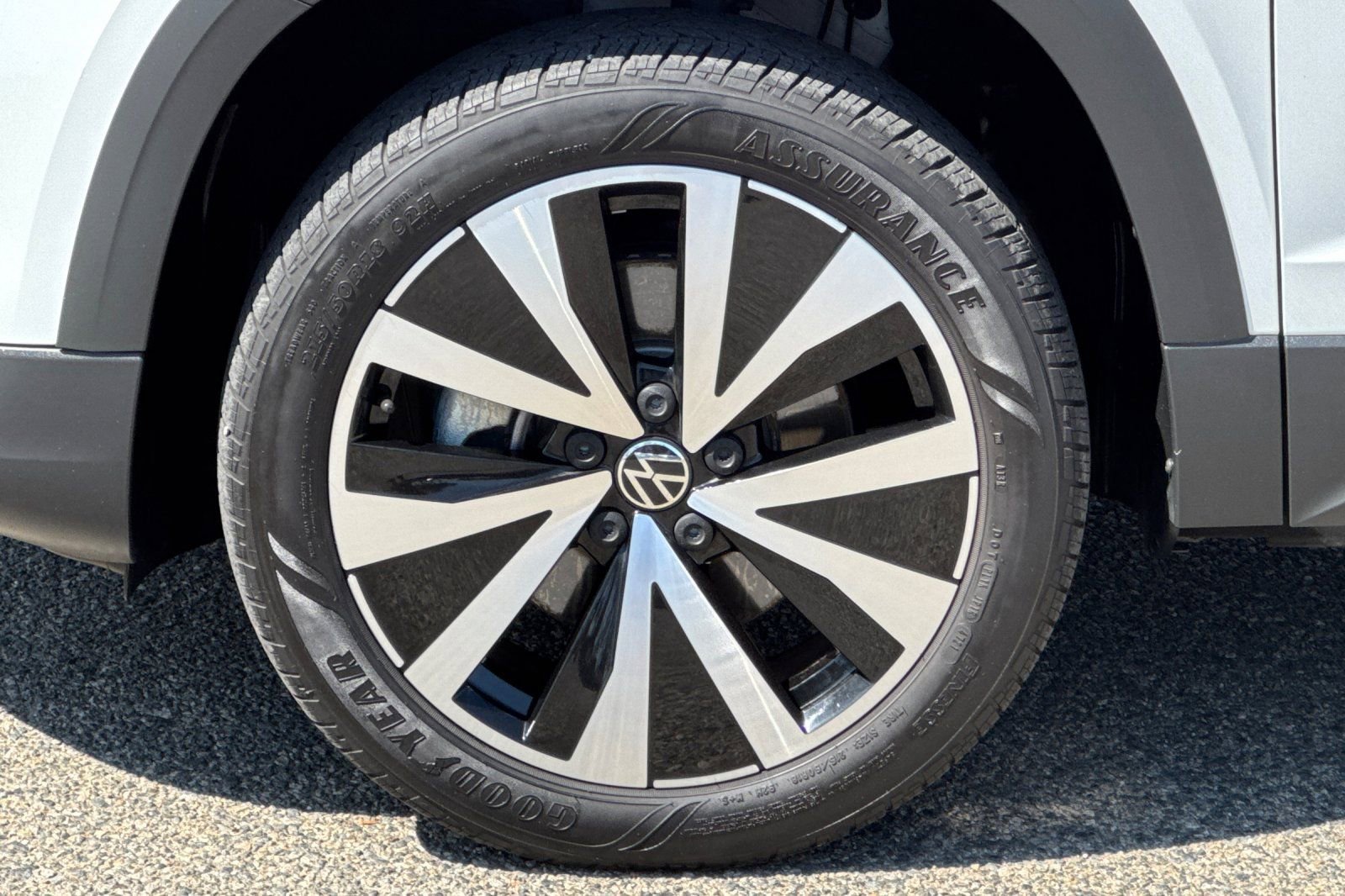 Used 2022 Volkswagen Taos SE image 24