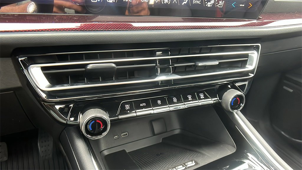 New 2026 Chevrolet Traverse RS w/ LPO, Floor Liner Package image 27