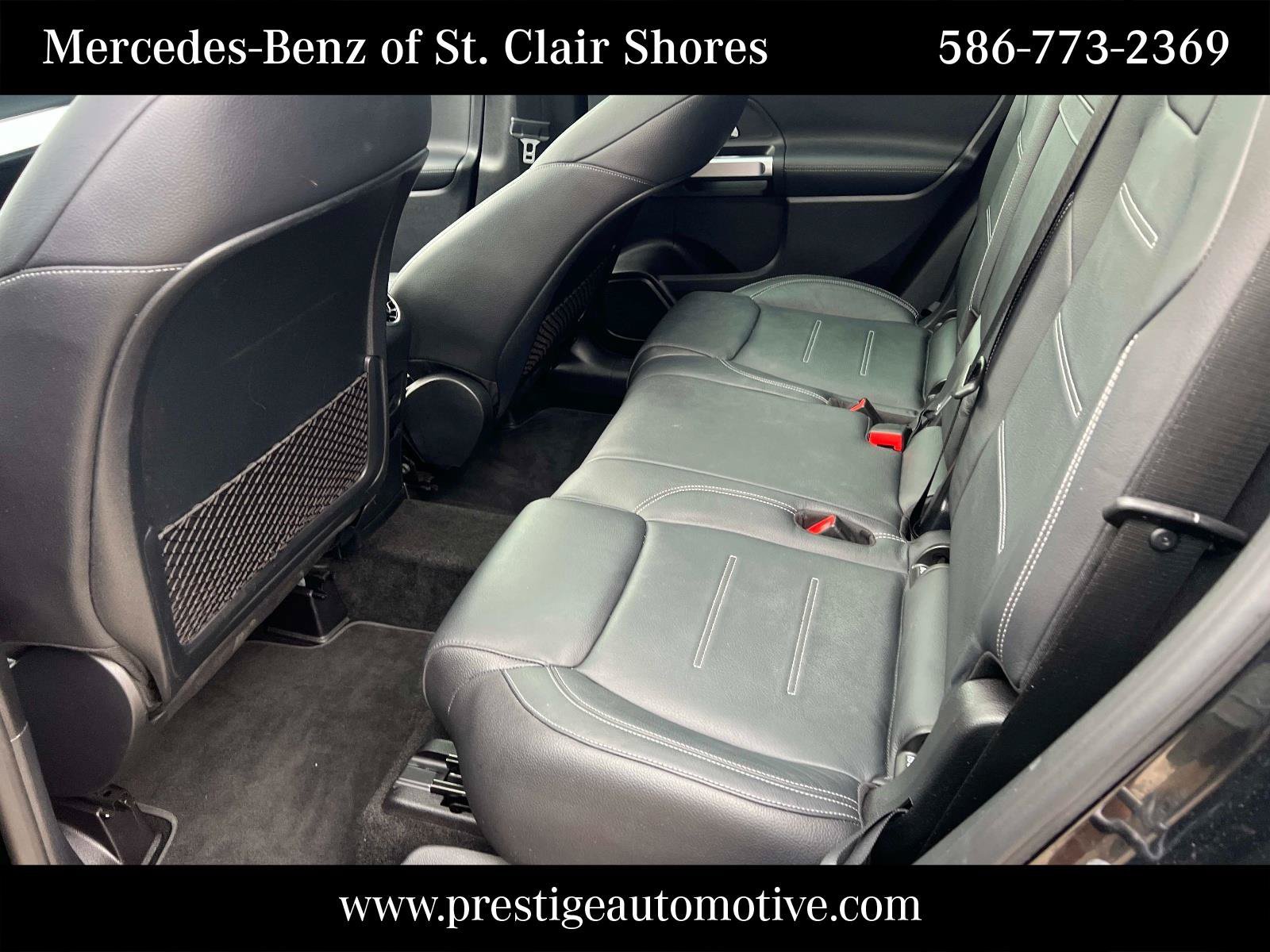 Used 2021 Mercedes-Benz GLB 35 AMG 4MATIC image 12
