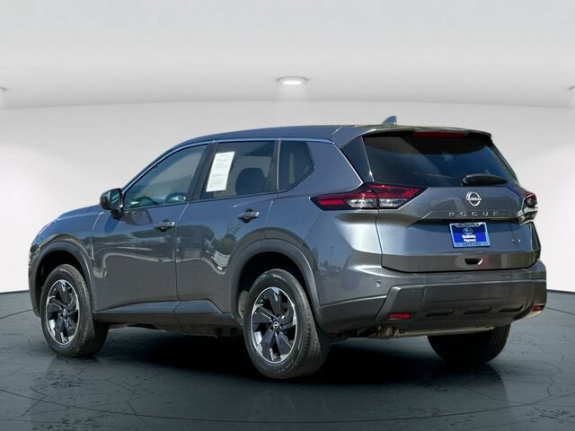 Used 2024 Nissan Rogue SV FWD image 4