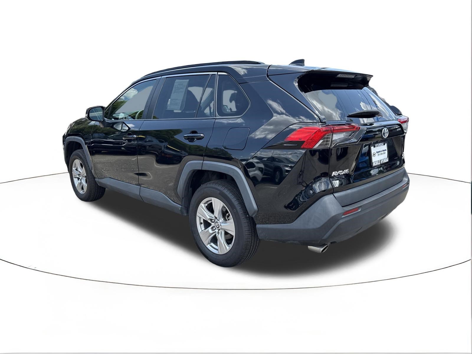 Used 2023 Toyota RAV4 XLE w/ Convenience Package AWD/4WD image 5