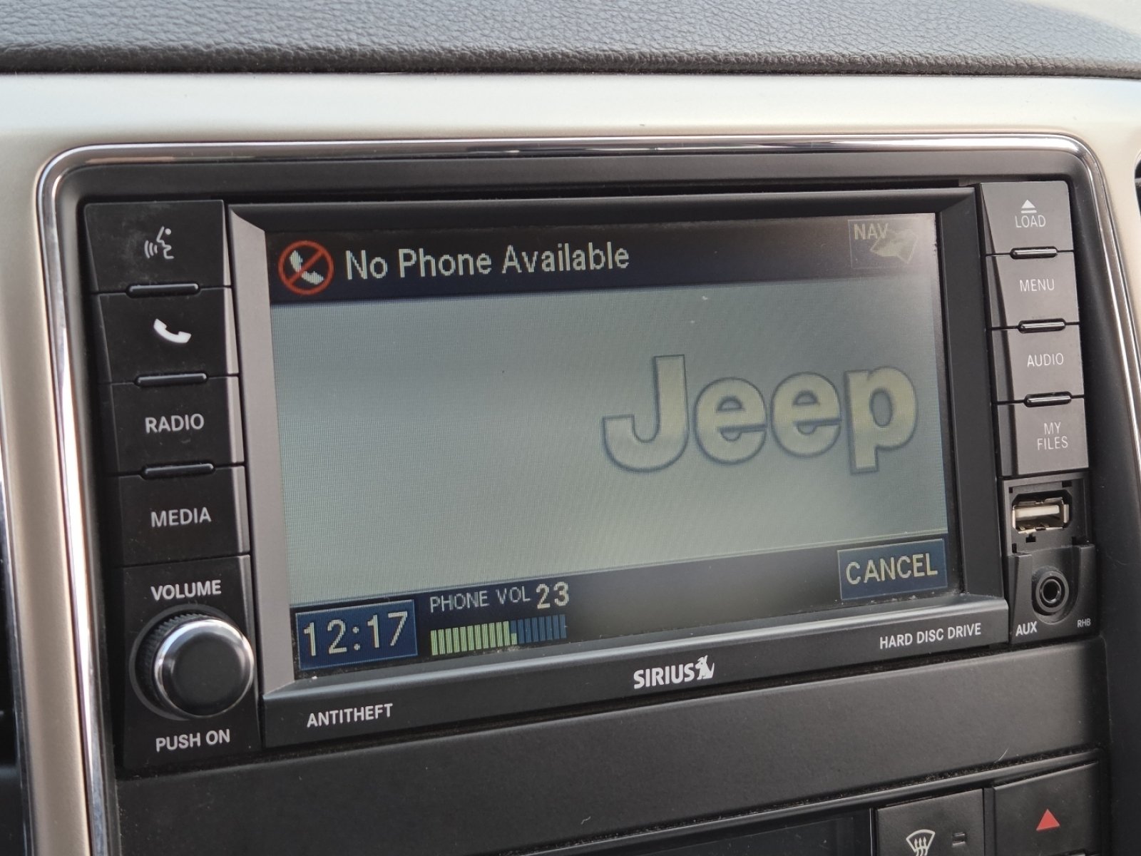 Used 2012 Jeep Grand Cherokee Laredo AWD/4WD image 4