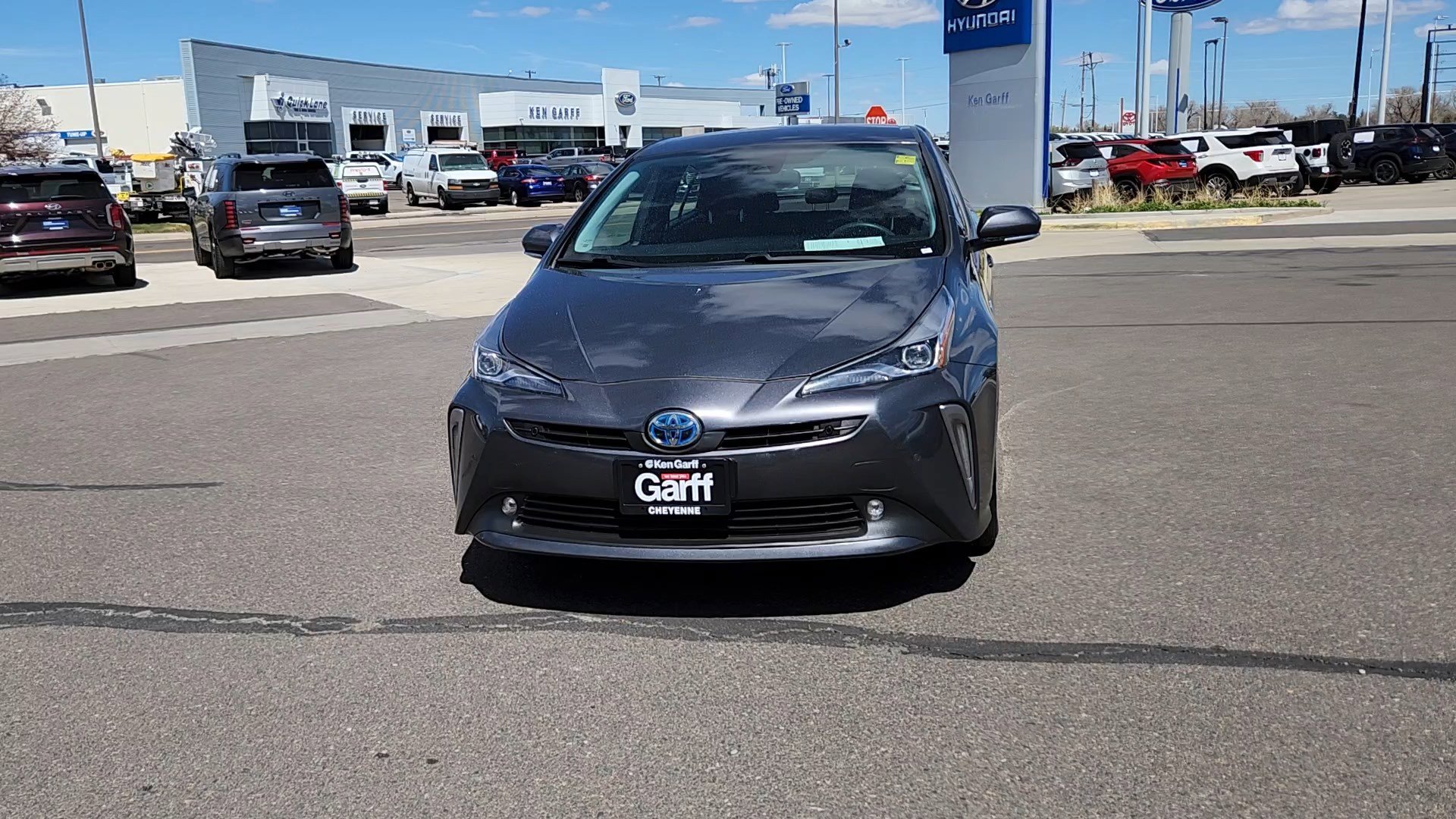 Used 2020 Toyota Prius LE AWD/4WD image 4