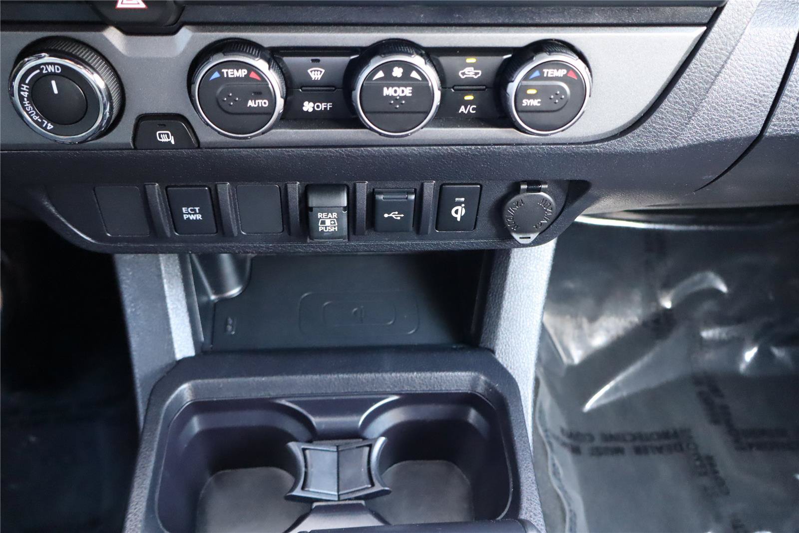 Used 2023 Toyota Tacoma TRD Sport AWD/4WD image 21