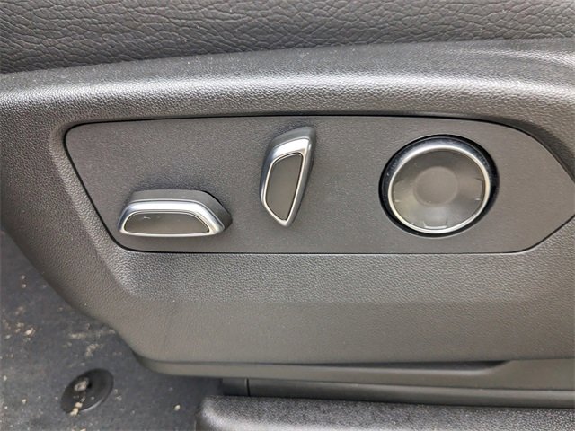 Used 2024 GMC Yukon XL Denali image 23