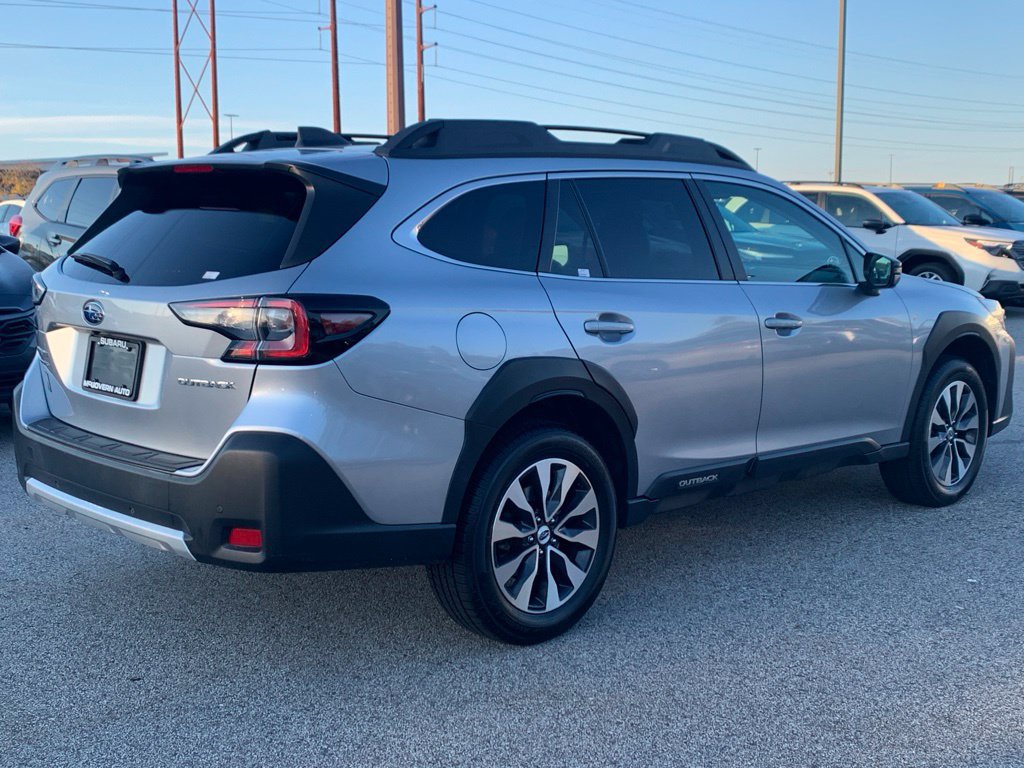 Used 2024 Subaru Outback Limited AWD/4WD image 5