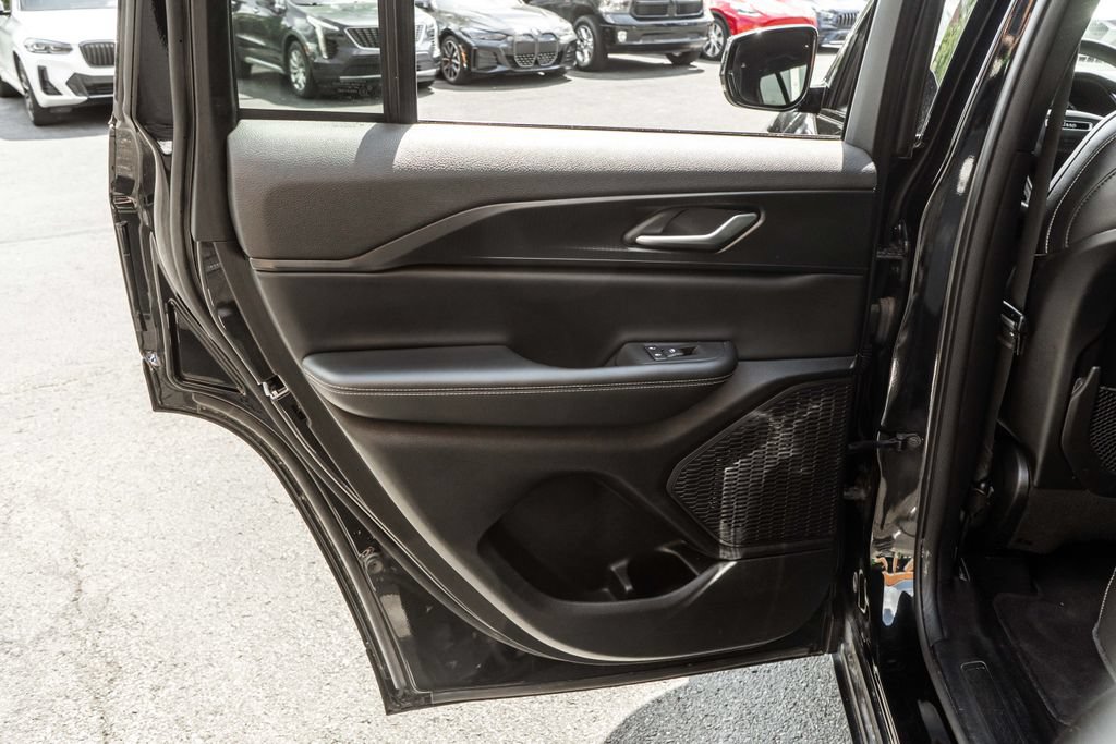 Used 2023 Jeep Grand Cherokee Altitude AWD/4WD image 21